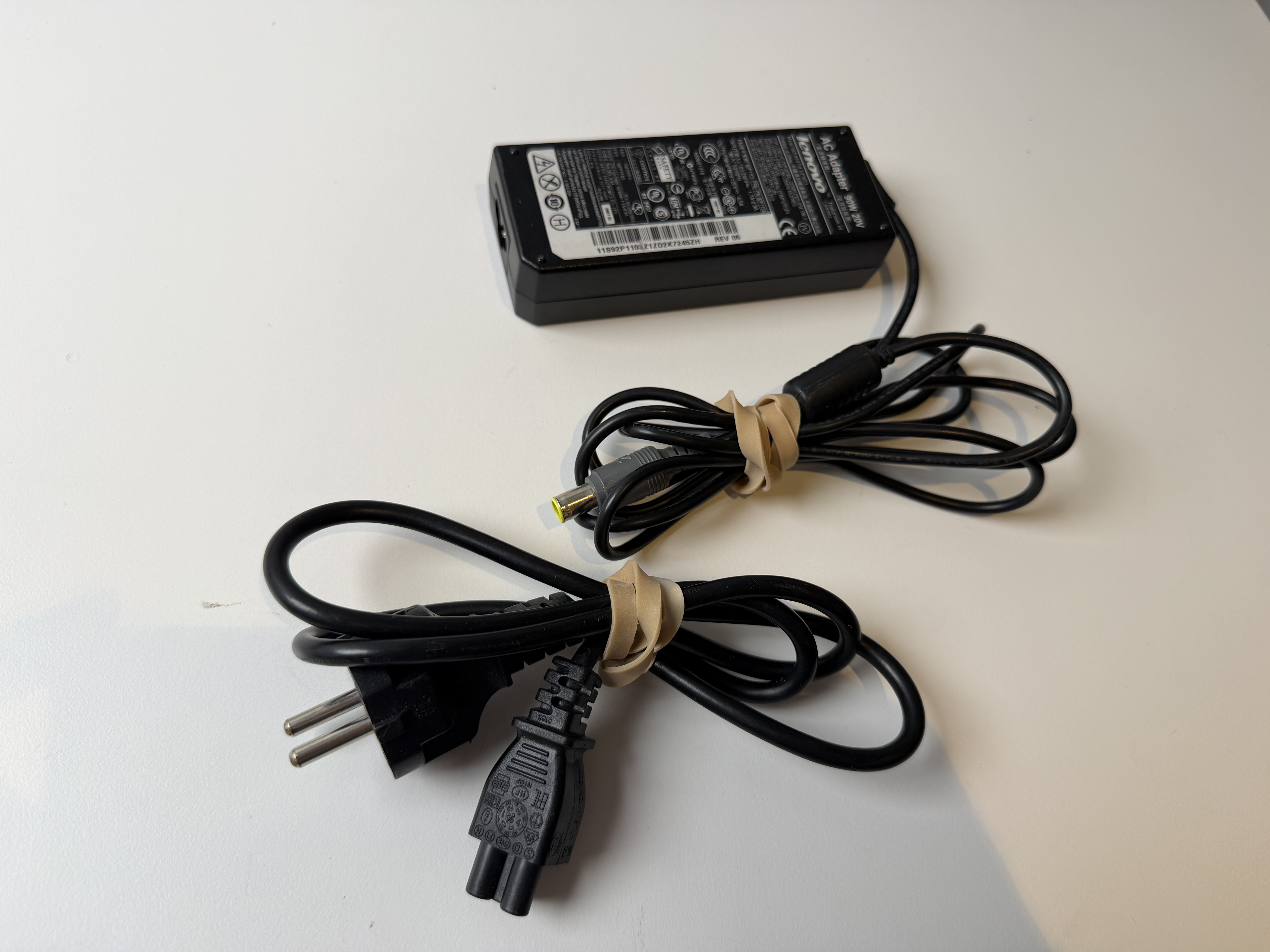 Begagnad Lenovo 90W Laptop-laddare 20V 4.5A 7.9 x 5.5mm med Pin 92P1105