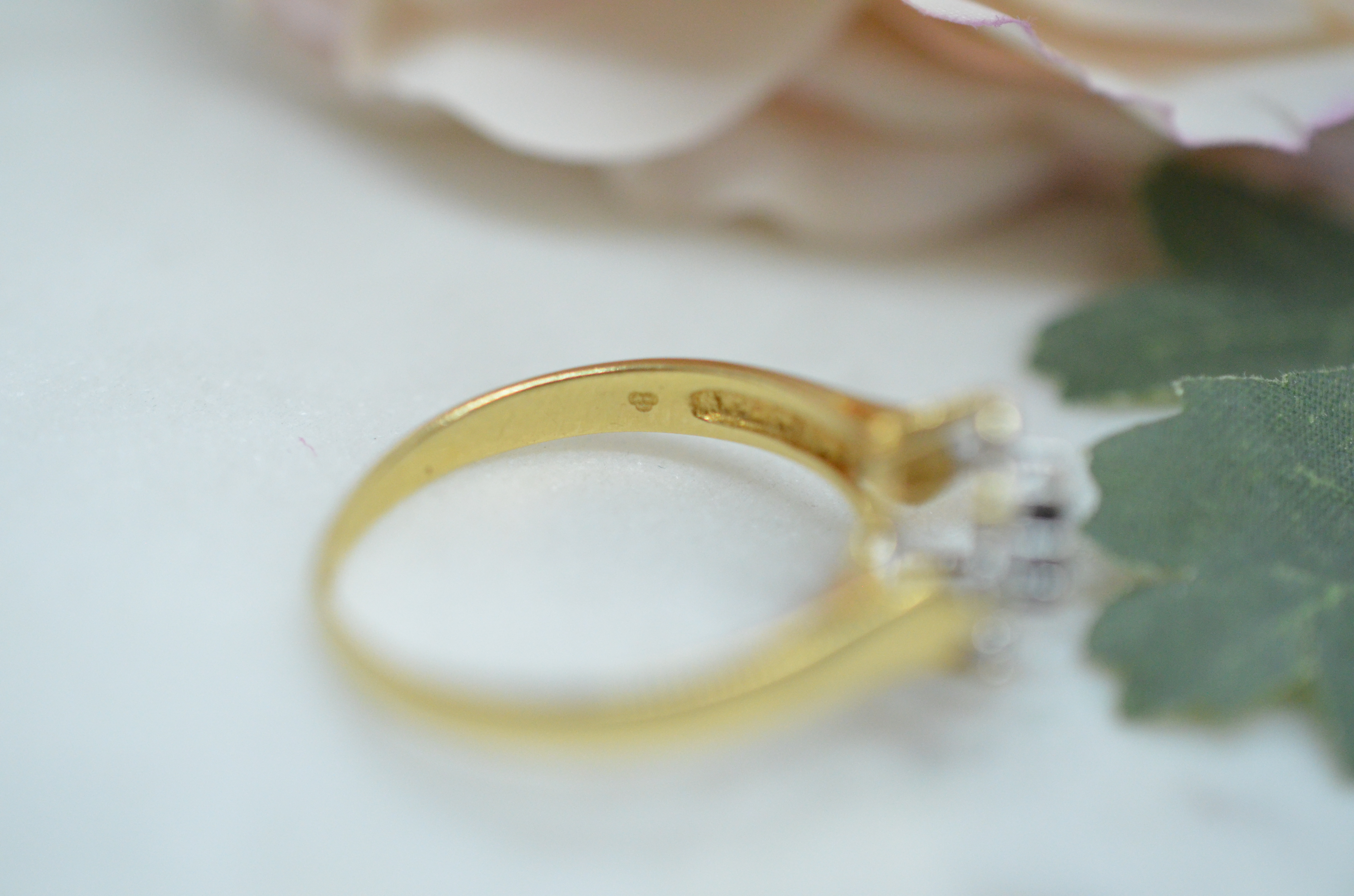 Second Hand 18k ring with Blue and White stones - 5