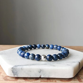 IAMLUND Karma S armband Dumortierit silver