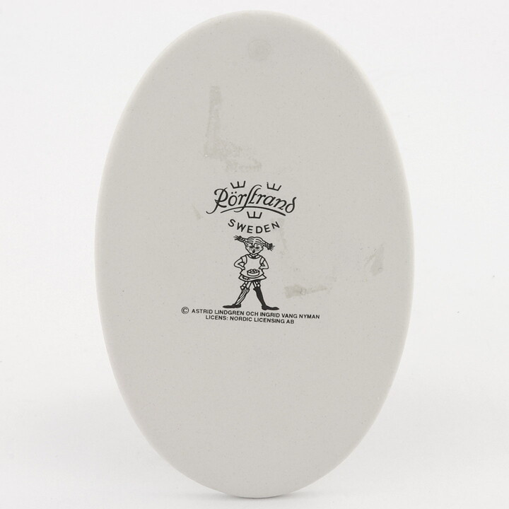 Ingrid Vang Nyman (1990s) Oval Wall Plaque with Pippi Longstocking Motif 13 cm (2)