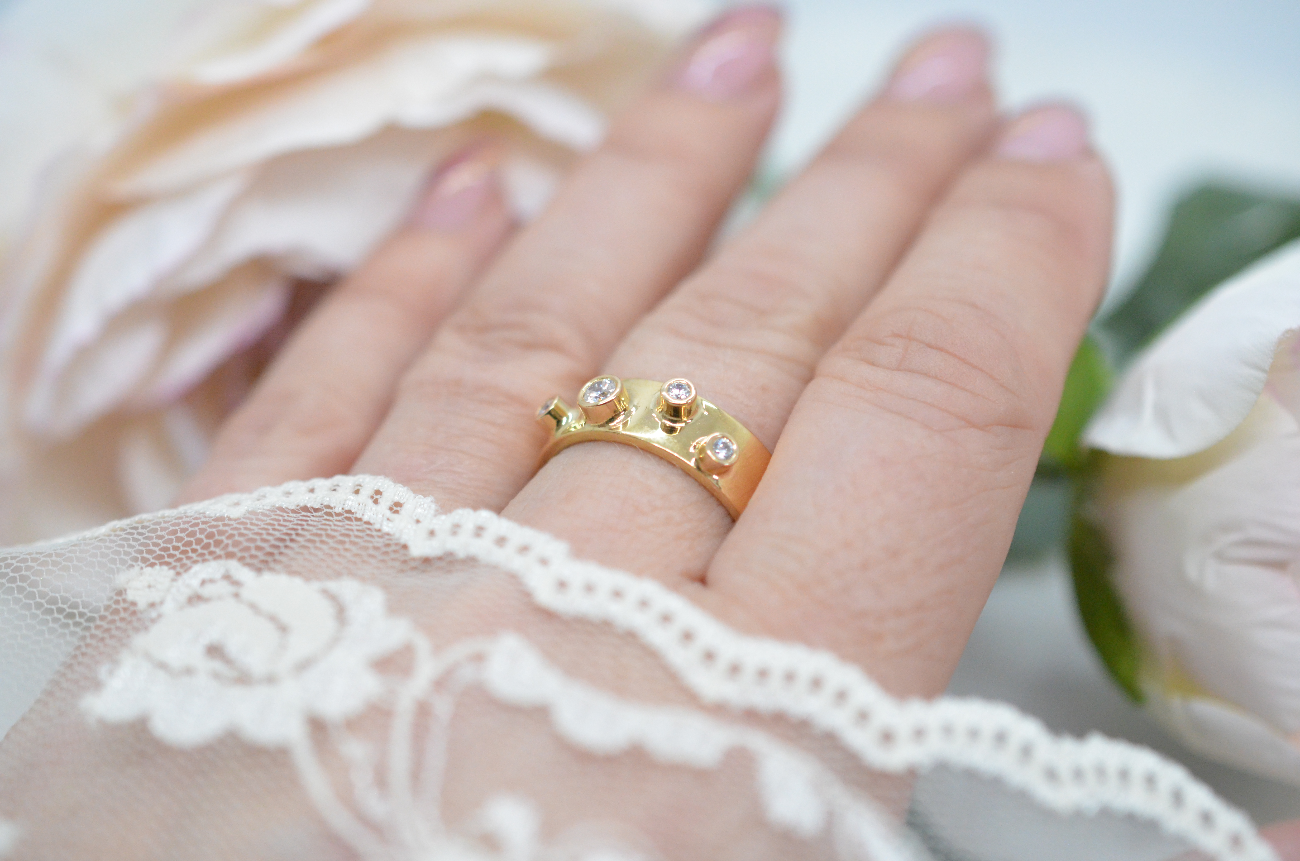 Second Hand Bengt Hallberg 18k ring with cz - 3
