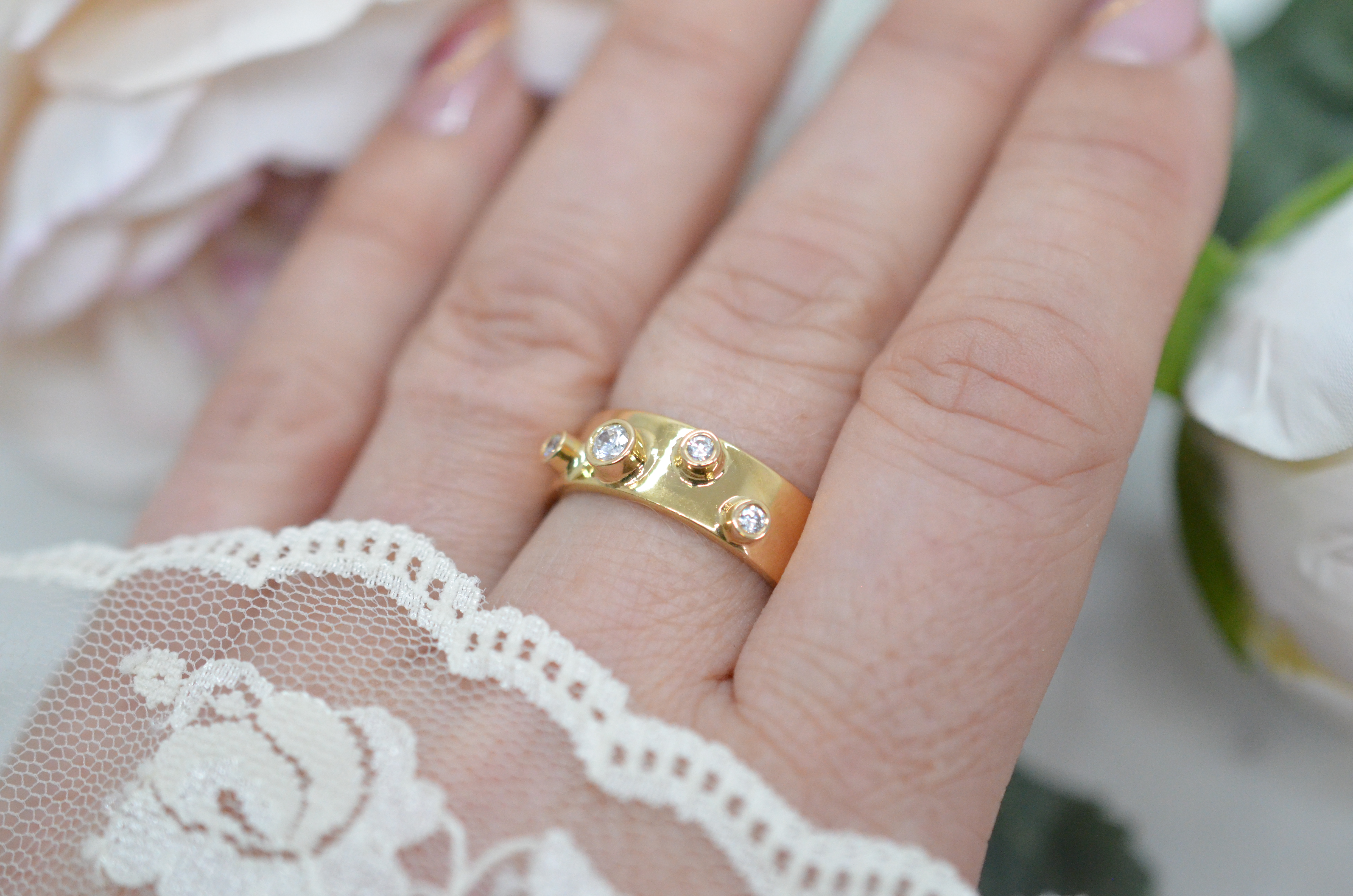 Second Hand Bengt Hallberg 18k ring with cz - 4