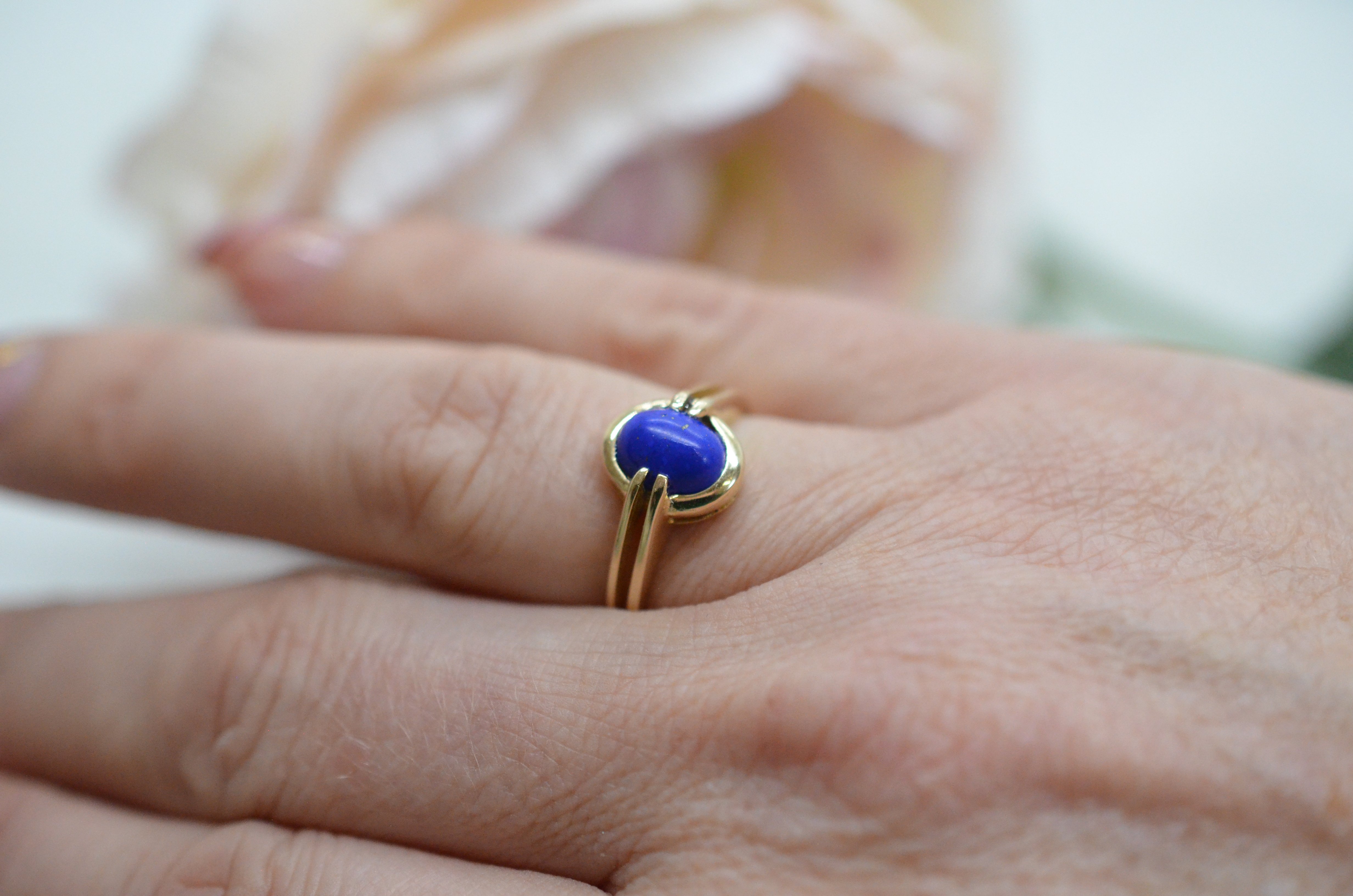 Second Hand 14k ring with blue stones - 3