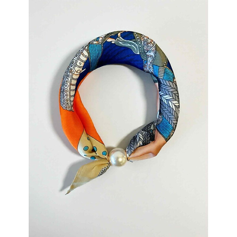 Scarf Chloe med magnet mönstrad orange/blå