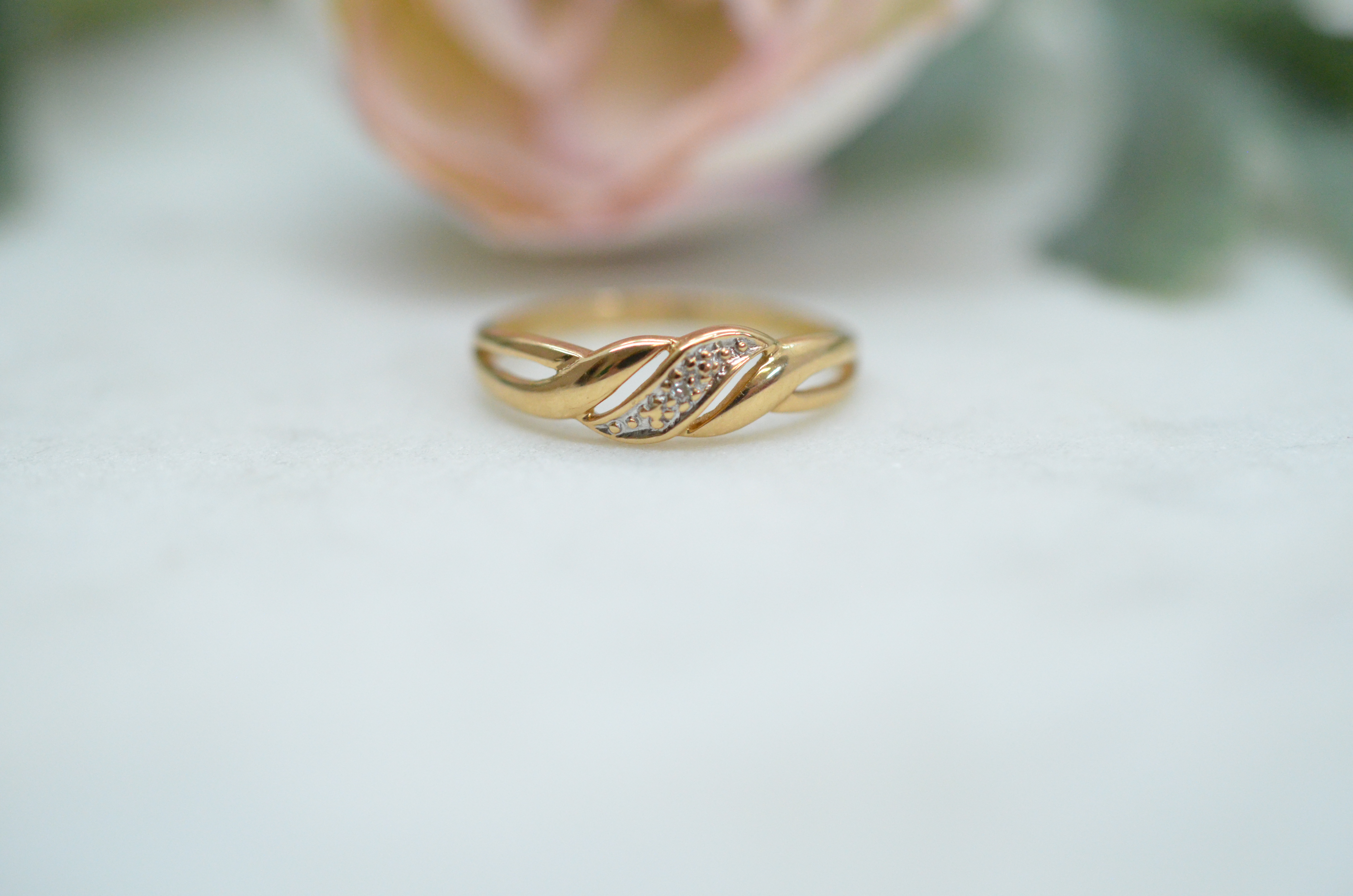 Second Hand 18k diamond ring - 4