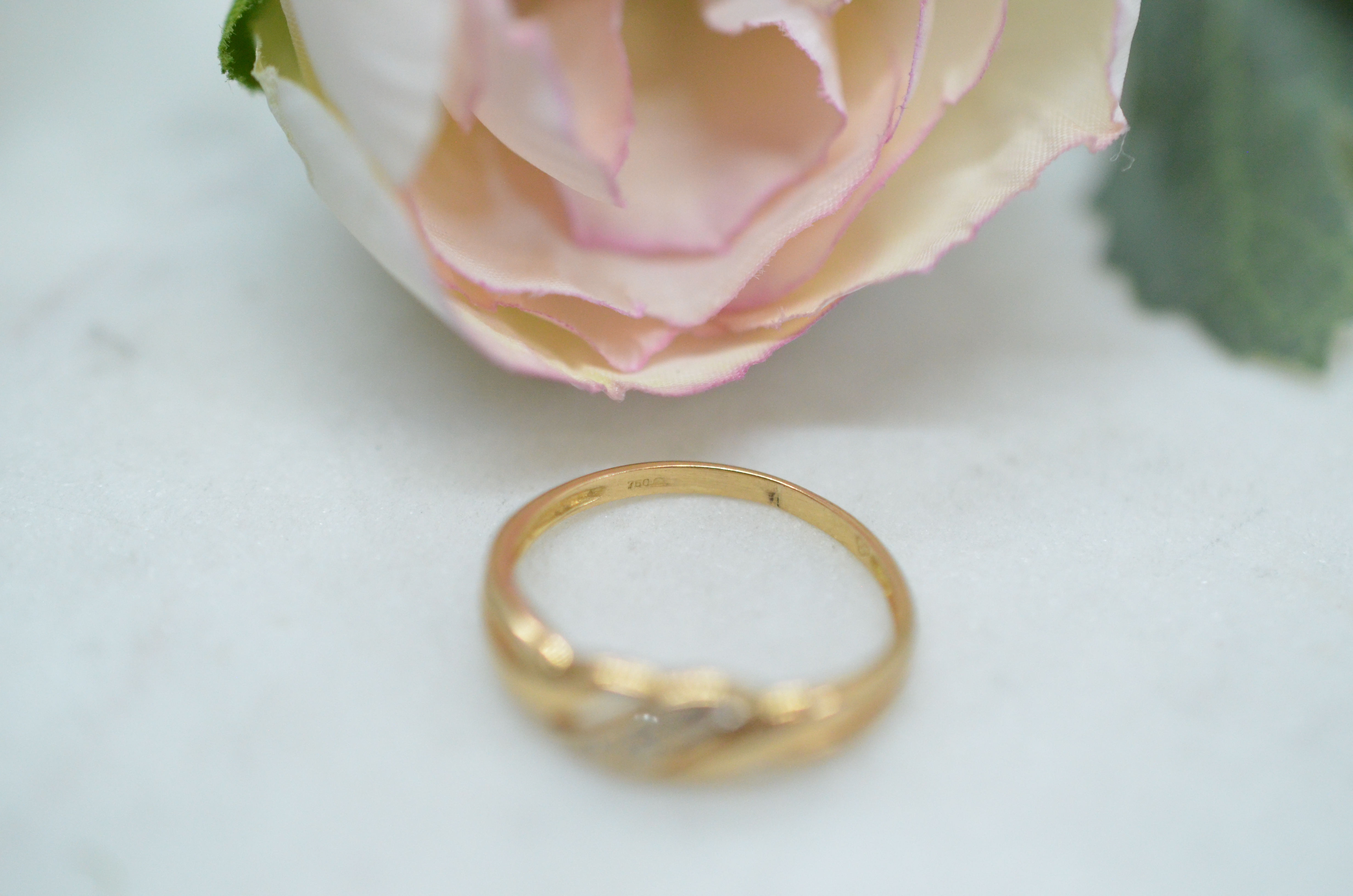 Second Hand 18k diamond ring - 3