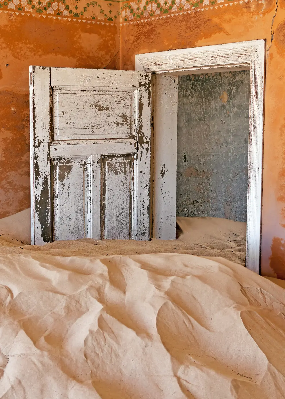 Canvas print - Door in Sand