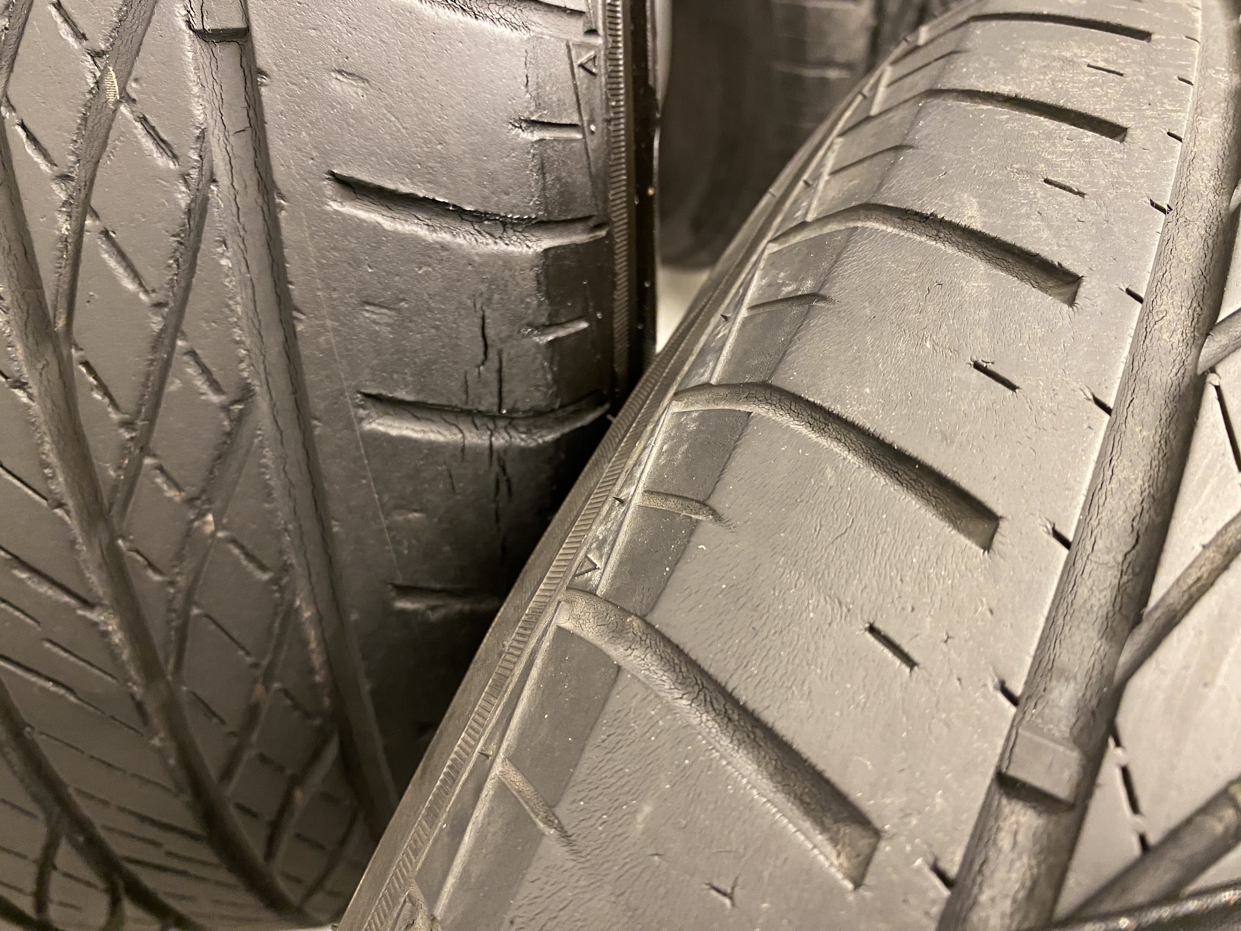Kompletta Sommarhjul | AUDI Q5 Original 5x112 8x17 ET39 66.6 +  235/65 R17 108H Rotalla Enyoyland H/T | V01-2017 | 4|4|4|3 mm - 4