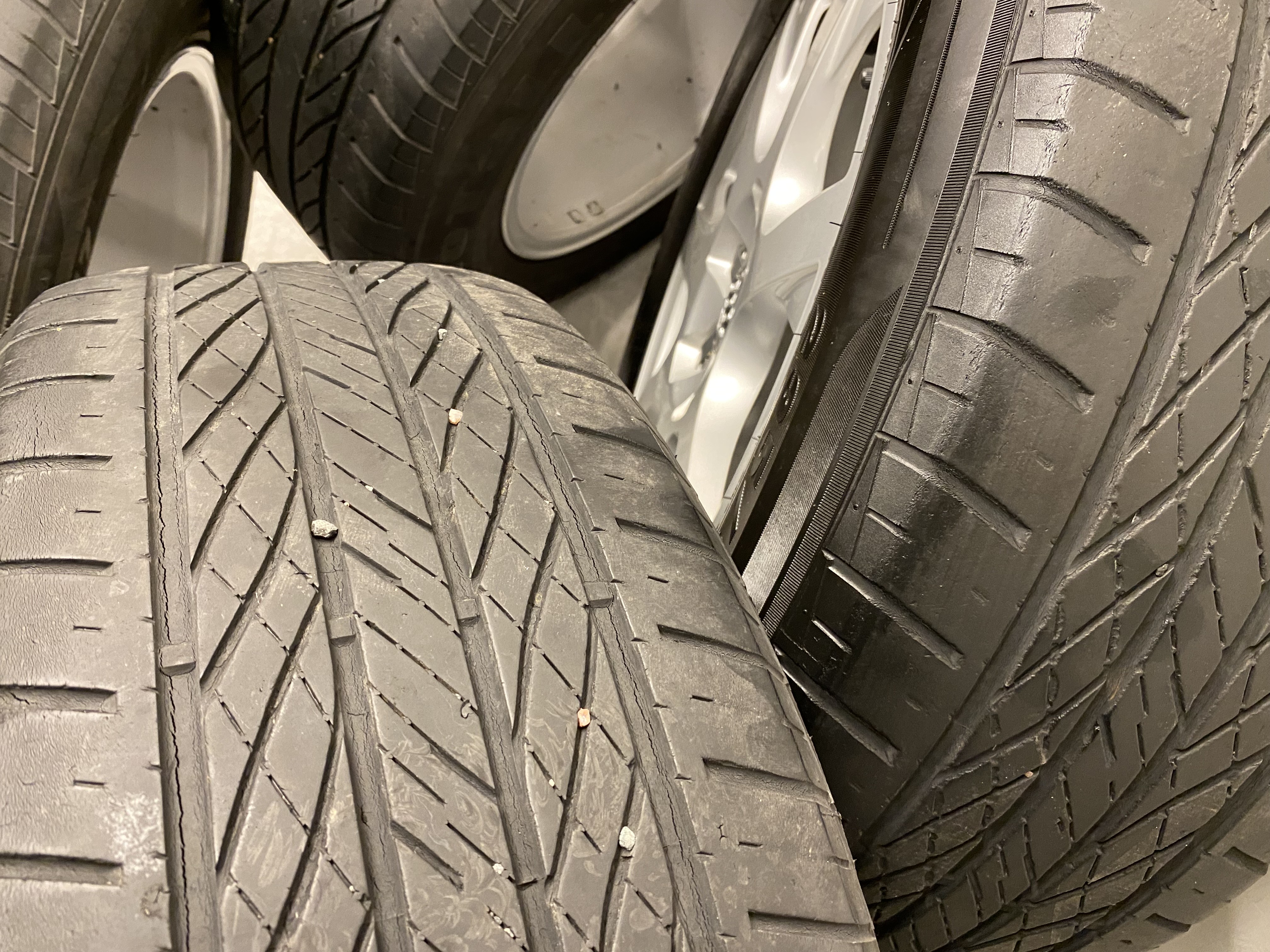 Kompletta Sommarhjul | AUDI Q5 Original 5x112 8x17 ET39 66.6 +  235/65 R17 108H Rotalla Enyoyland H/T | V01-2017 | 4|4|4|3 mm - 5