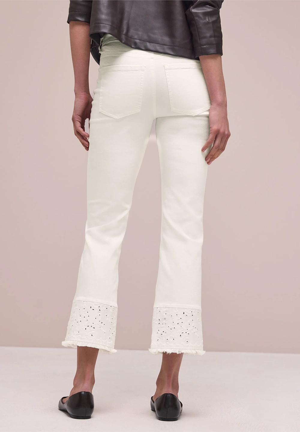 Utsvängda jeans med dekorativ fåll Ecru washed