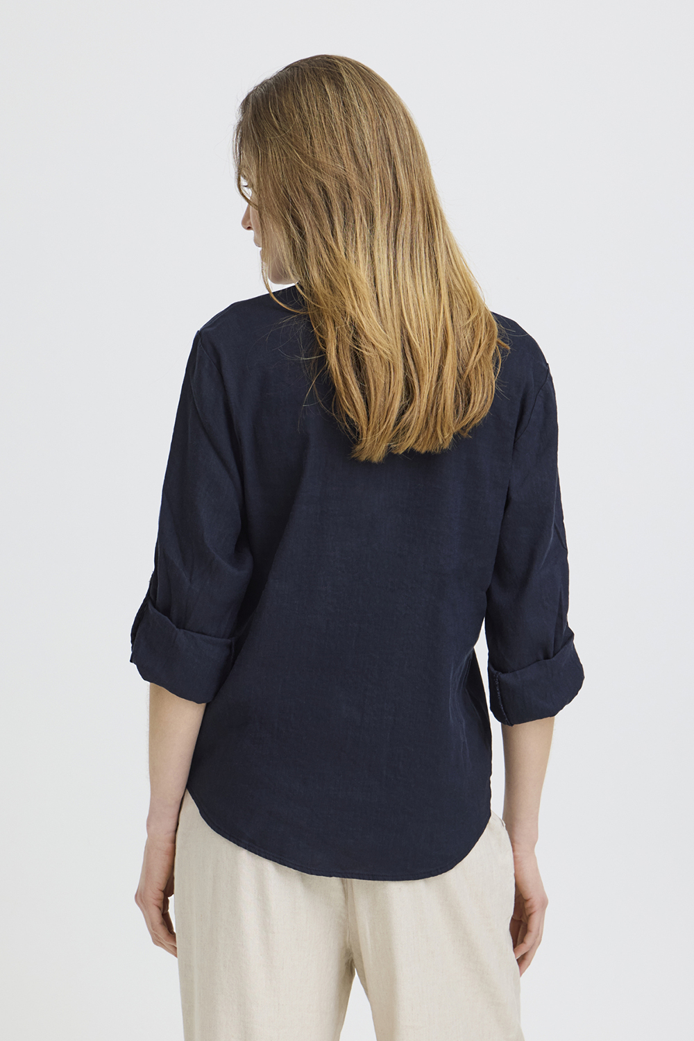 PZLUCA långärmad linneskjorta dark sapphire