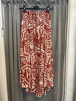 Coconut Milk Lorena Skirt Red Leaf