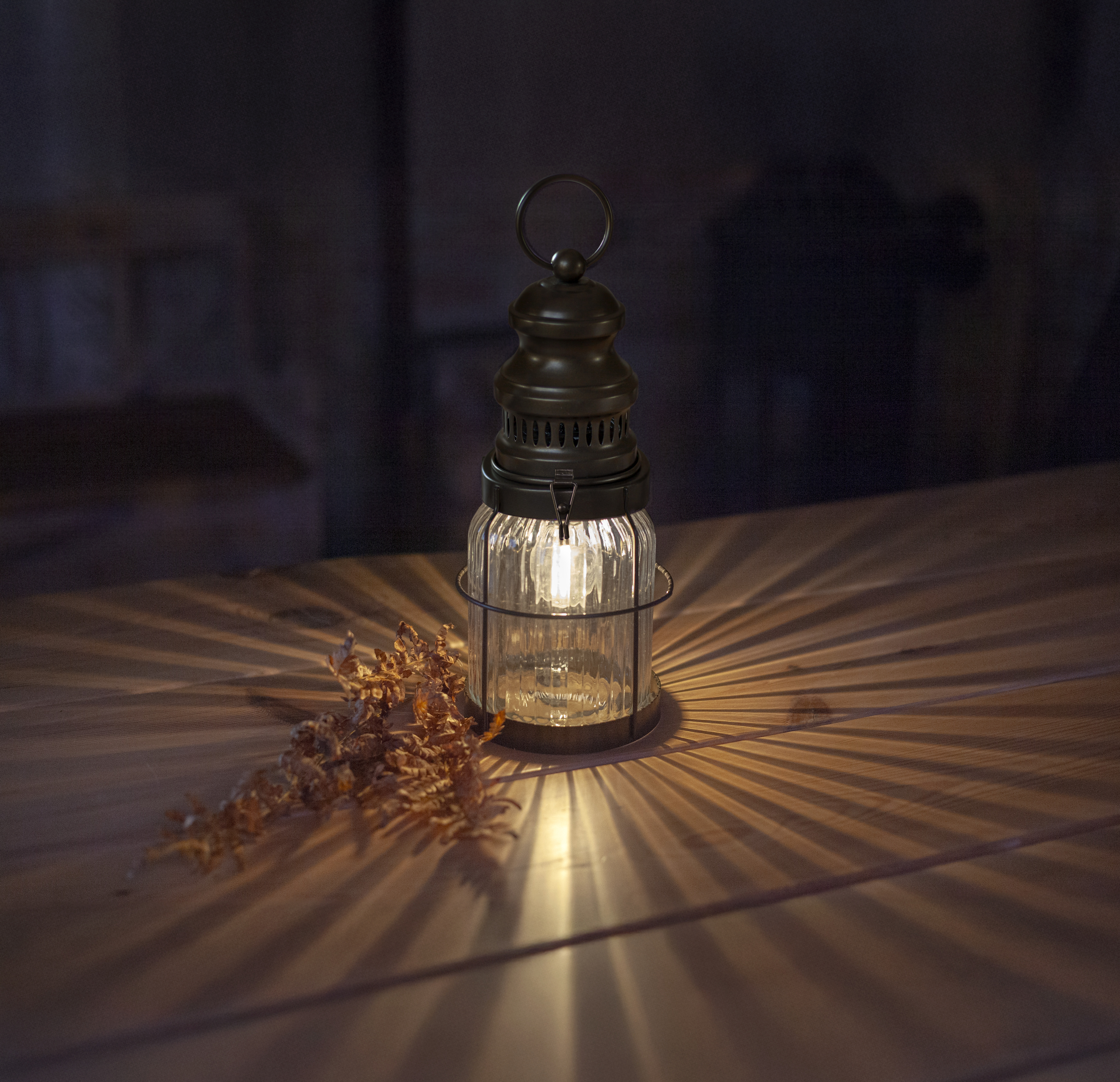 Lampa / lykta Aina batteridriven med timer 28 cm