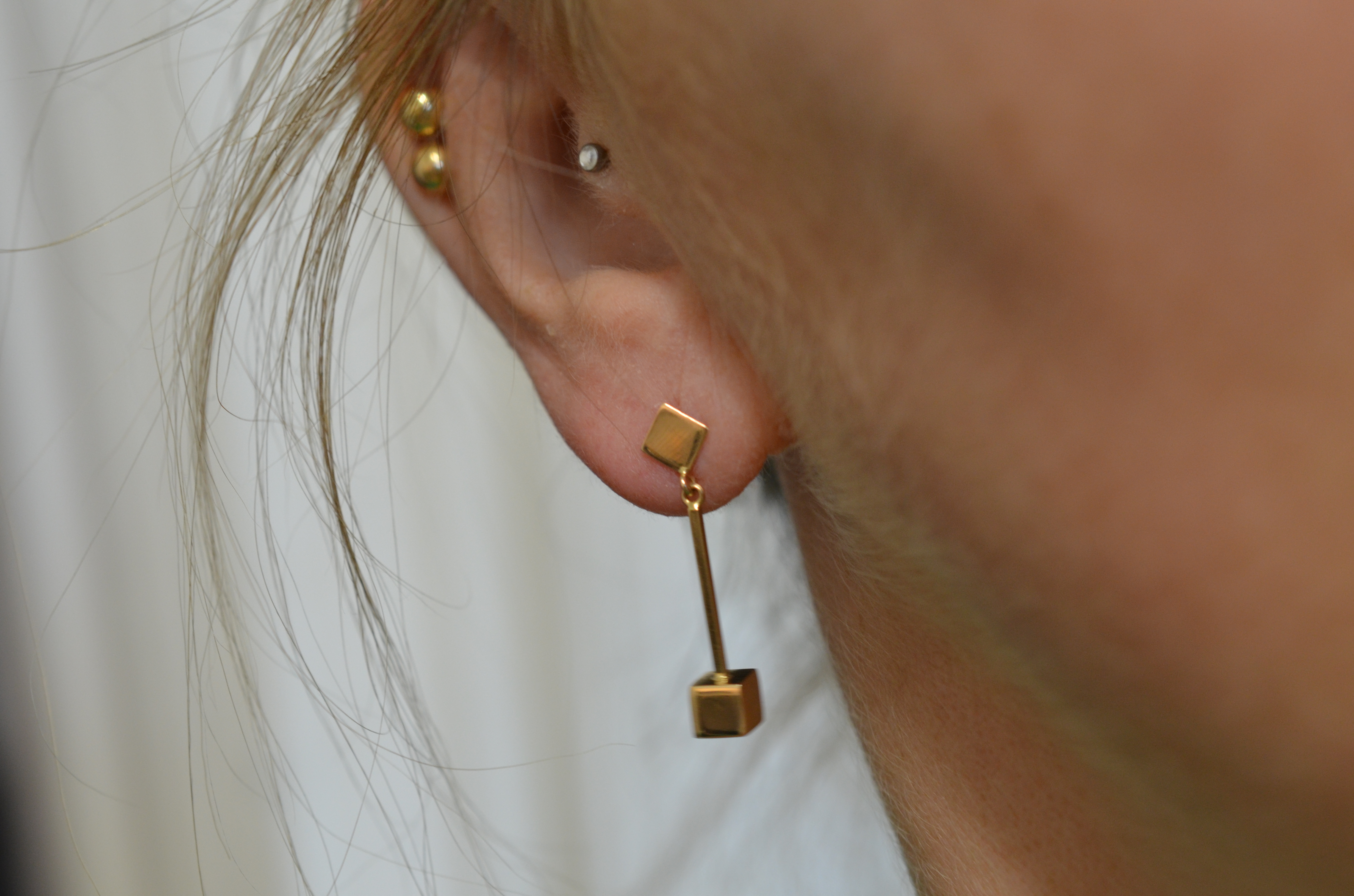 Vintage 18k earrings rod with cube - 3