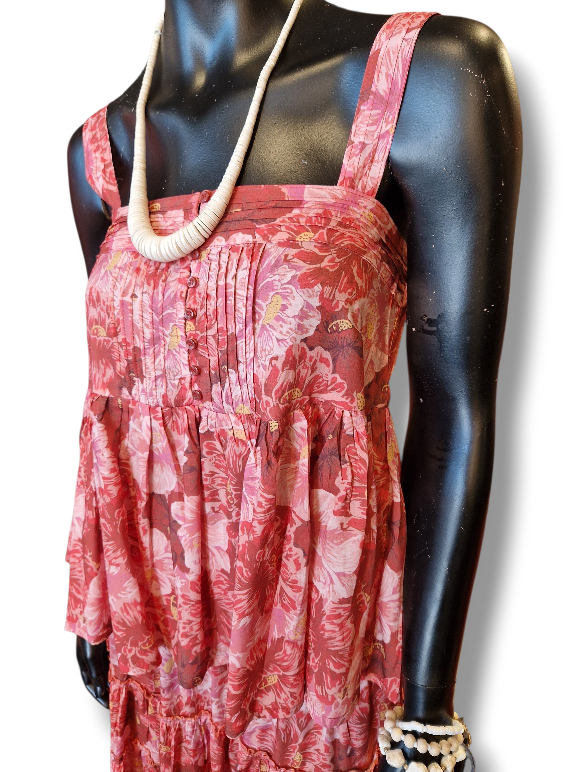 Coconut Milk- Top Cleo red flower