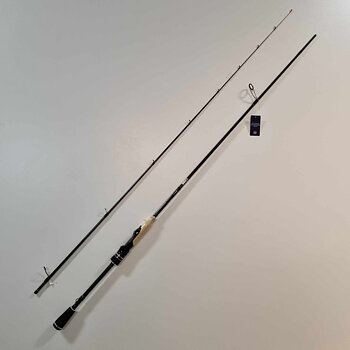 Perchzillas Finesse spö med solid tip och en kastvikt på 2-12g perfekt för fiske med finessetekniker för abborre