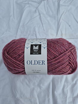 Older 100% ull 435 Rosa melerat 50gr Gjestal garn
