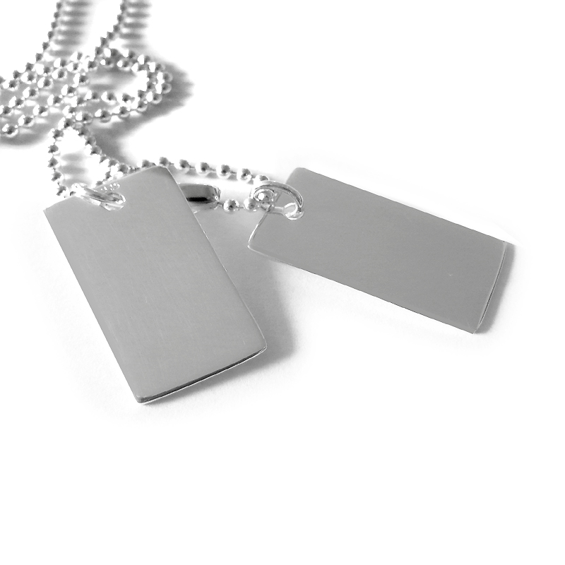 Tveir Dogtags , áletruð hálskeðja - Silfur - 2