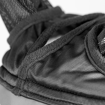 FLYGUARD FINE MESH FLUGHUVA MED ÖRON OCH HÅL FÖR PANNLUGGEN 