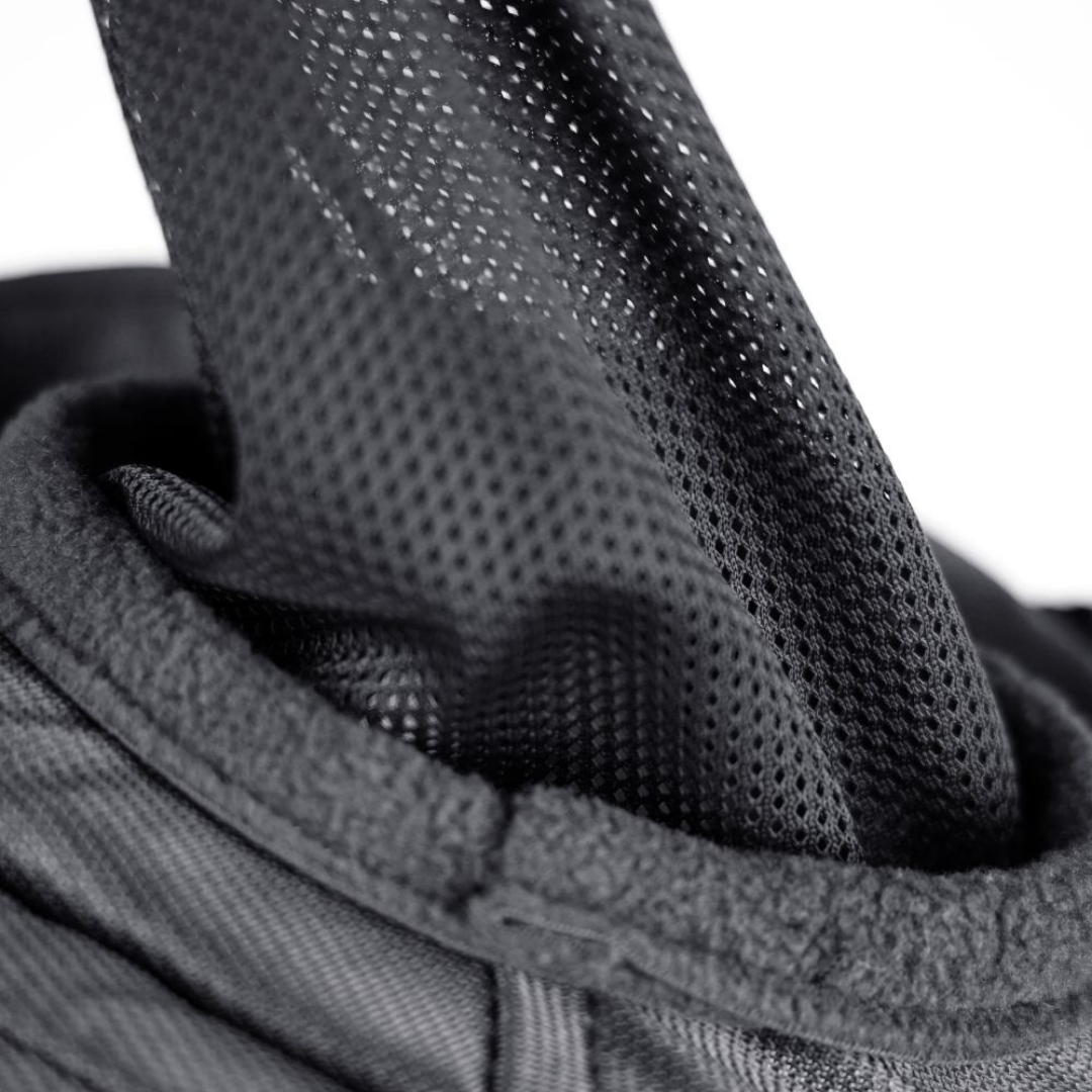 FLYGUARD FINE MESH FLUGHUVA MED ÖRON OCH HÅL FÖR PANNLUGGEN  - 4