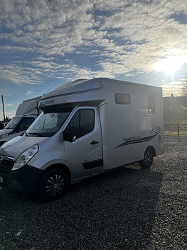 Hästlastbil PARAGAN EQUISTAR (FRI frakt)