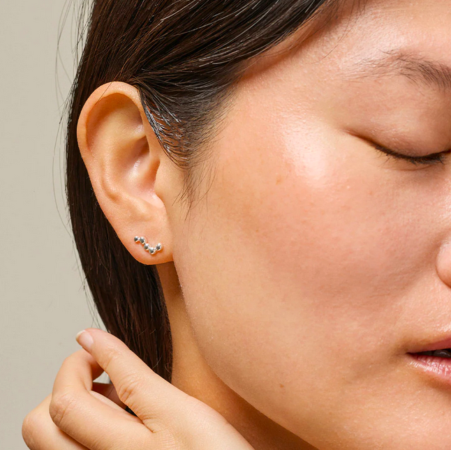 Nara Långa Studs - Silver