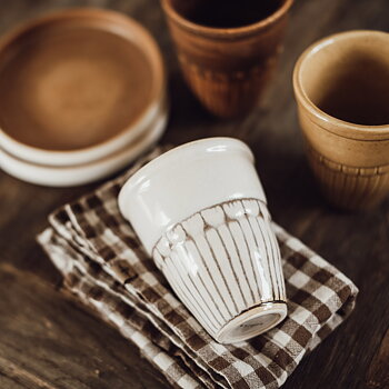 Coretto Mugg i Stengods Ivory