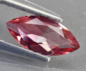 Impresionante gema de turmalina rosa natural talla marquesa. - 2