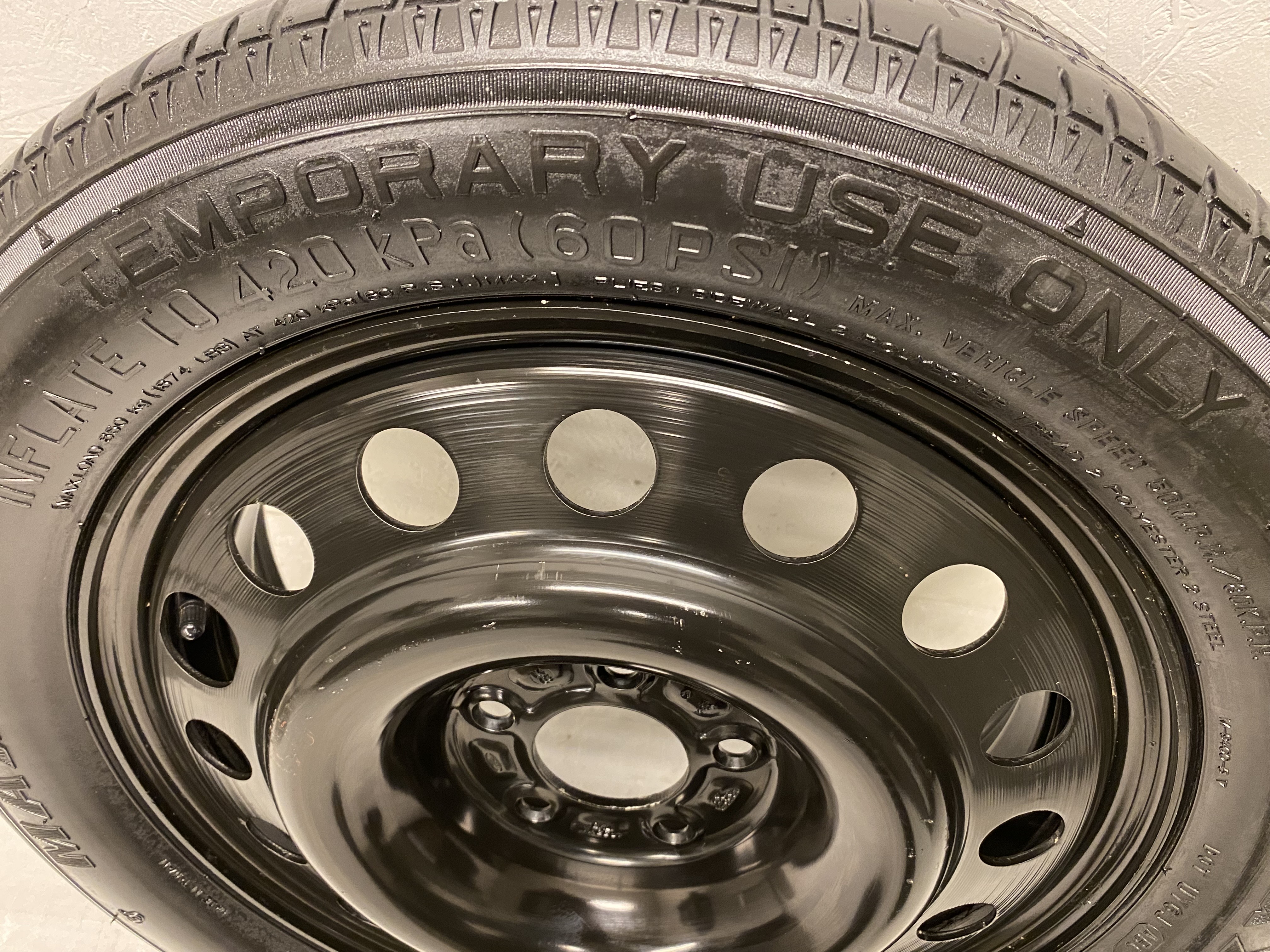 RESERVHJUL | 17" FORD MUSTANG S197 2005-2014 | 5x114.3 5x17 ET37 70.3 + T 185 60 R17 MAXXIS SPARE TIRE Temporary Use Only | V41-2004 | 3mm (Original) - 9