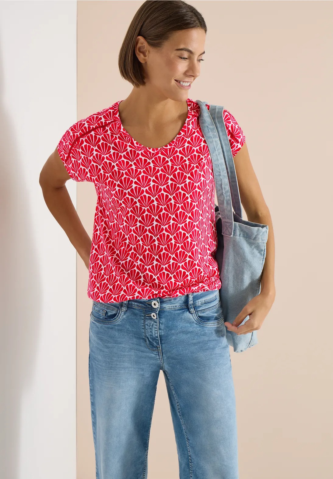 Minimal Lace Shoulder T-Shirt - Stl. L - Cecil