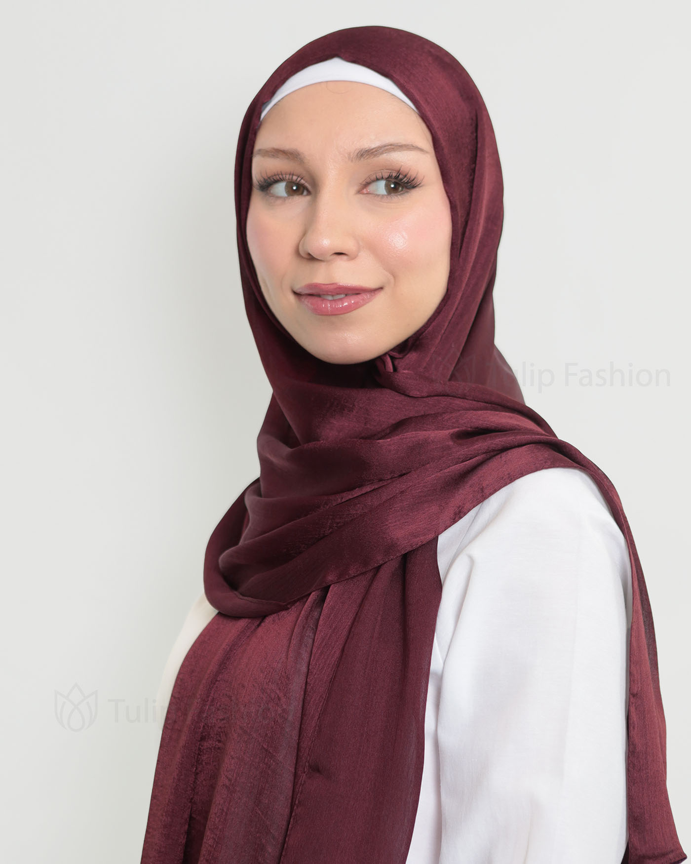 Hijab - Metallic Satin - Maroon - 2
