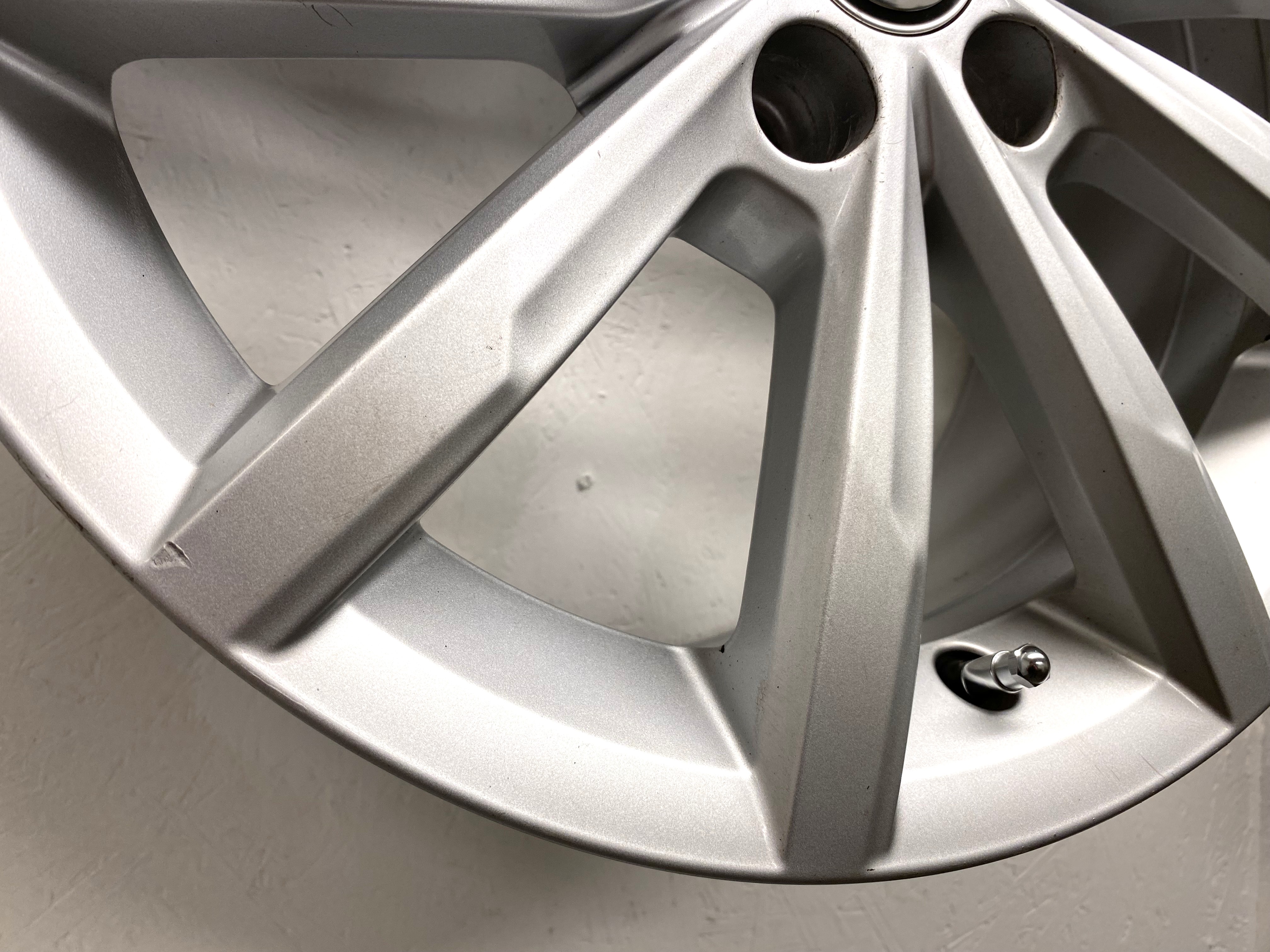 BEGAGNAT | 4 st | 16" ALUFÄLGAR Original VW POLO | 5x100 7x16 ET46 57.1 - 12