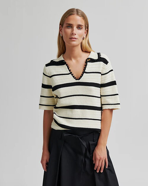 Jumper Susi kort ärm randig svart/beige