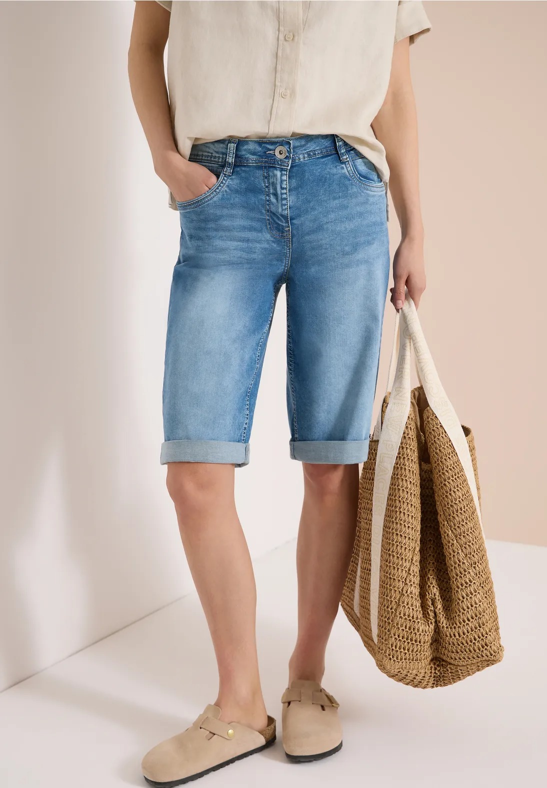 NOS Neele Shorts - Light Blue - Cecil