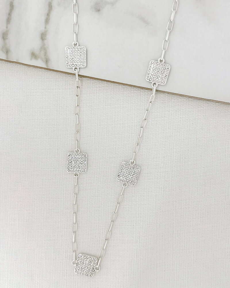 Halsband silverfärgat rutor med strass