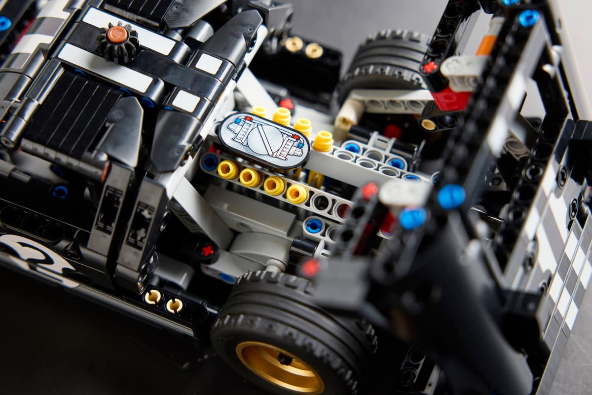 LEGO Technic 42223 1966 Ford GT40 MKII Racerbil - 12