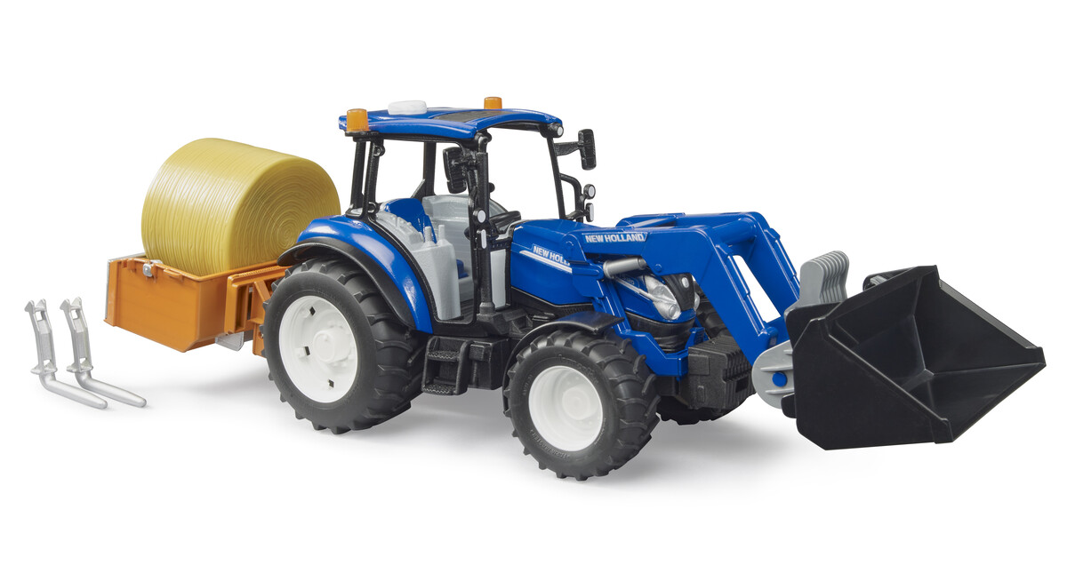 New Holland T5 med hölastare och höbal - 2