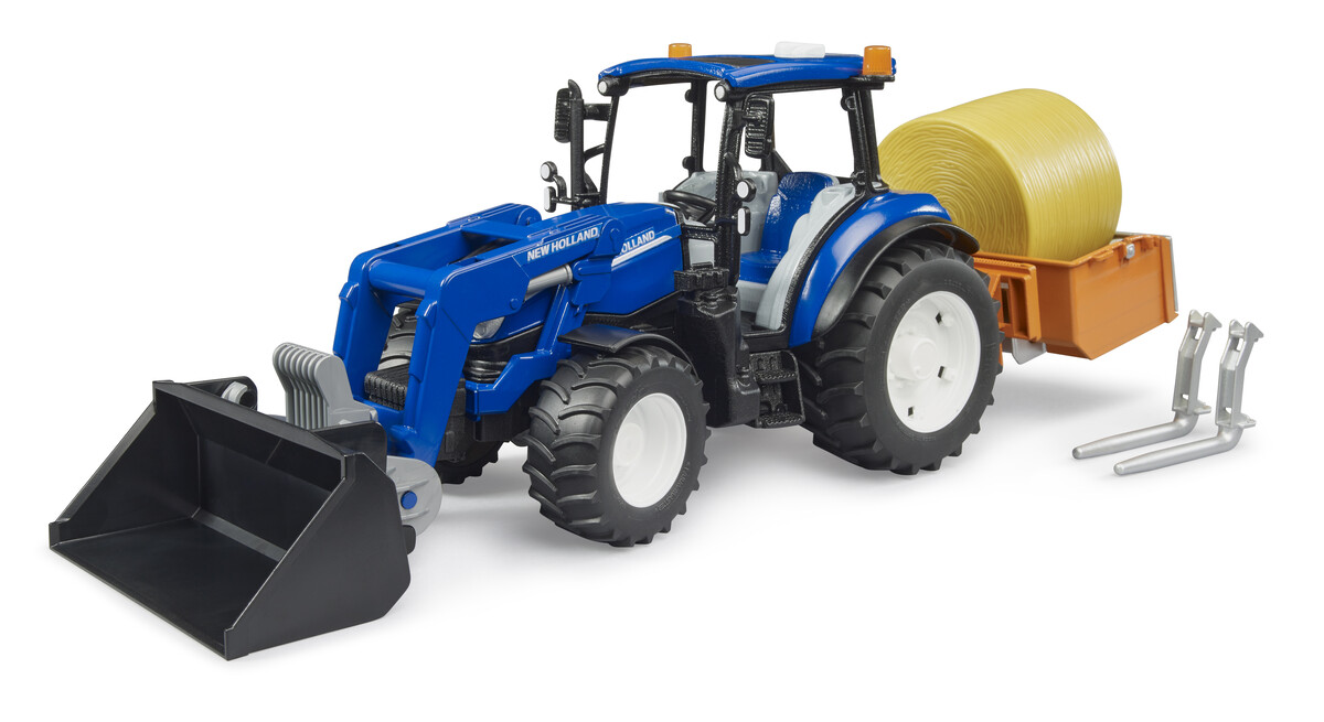 New Holland T5 med hölastare och höbal