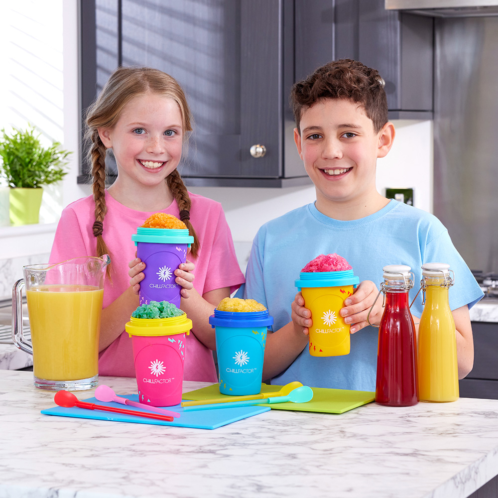 Chillfactor Colour Shock Slushy Maker, 1 st - 4