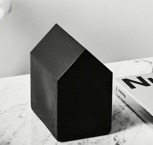 Kosta House Black Large