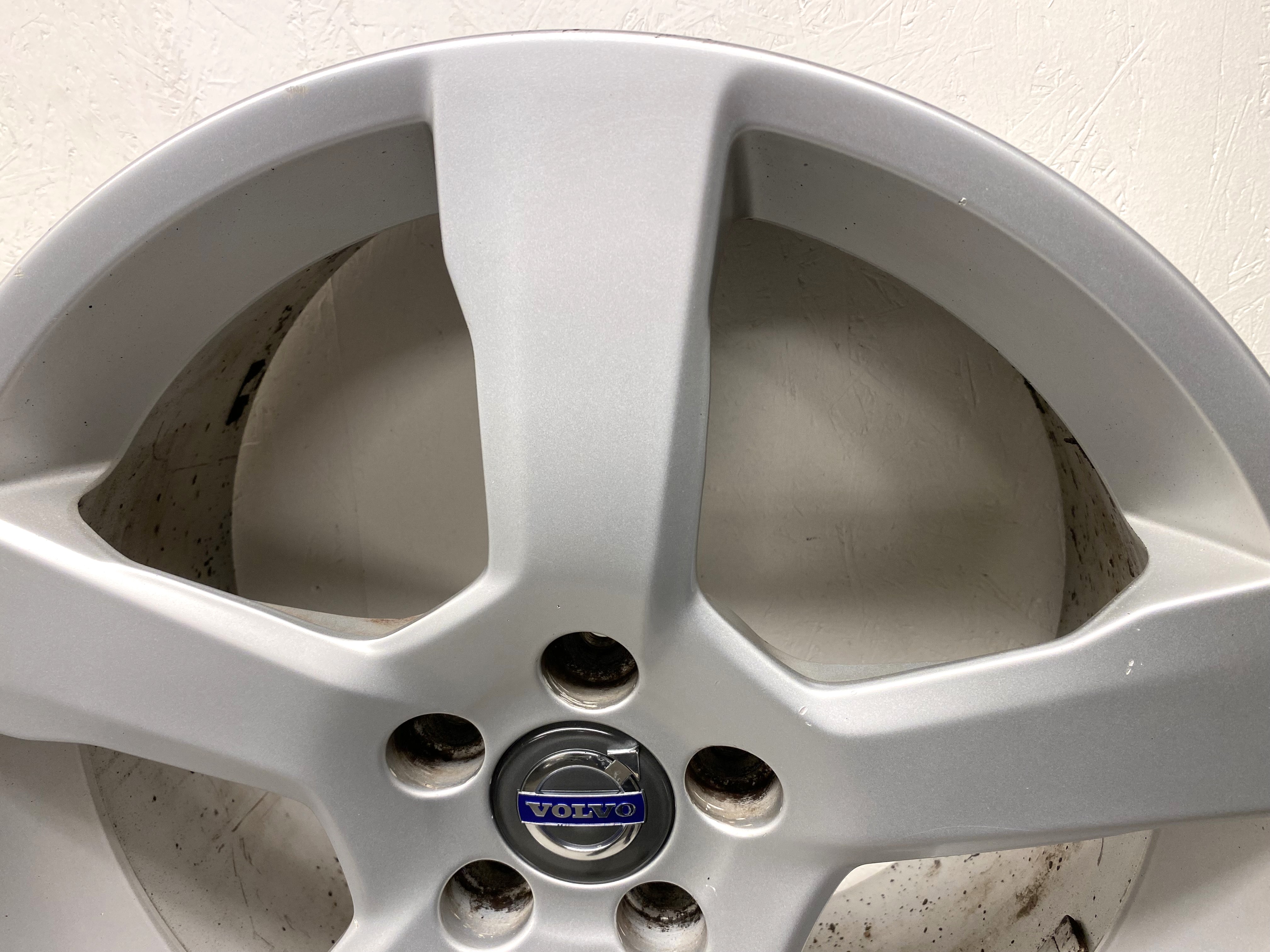 BEGAGNAT | 4 st | 18" ALUFÄLGAR Original VOLVO Cratus 31255447 | 5x108 8x18 ET55 63.4 - 9
