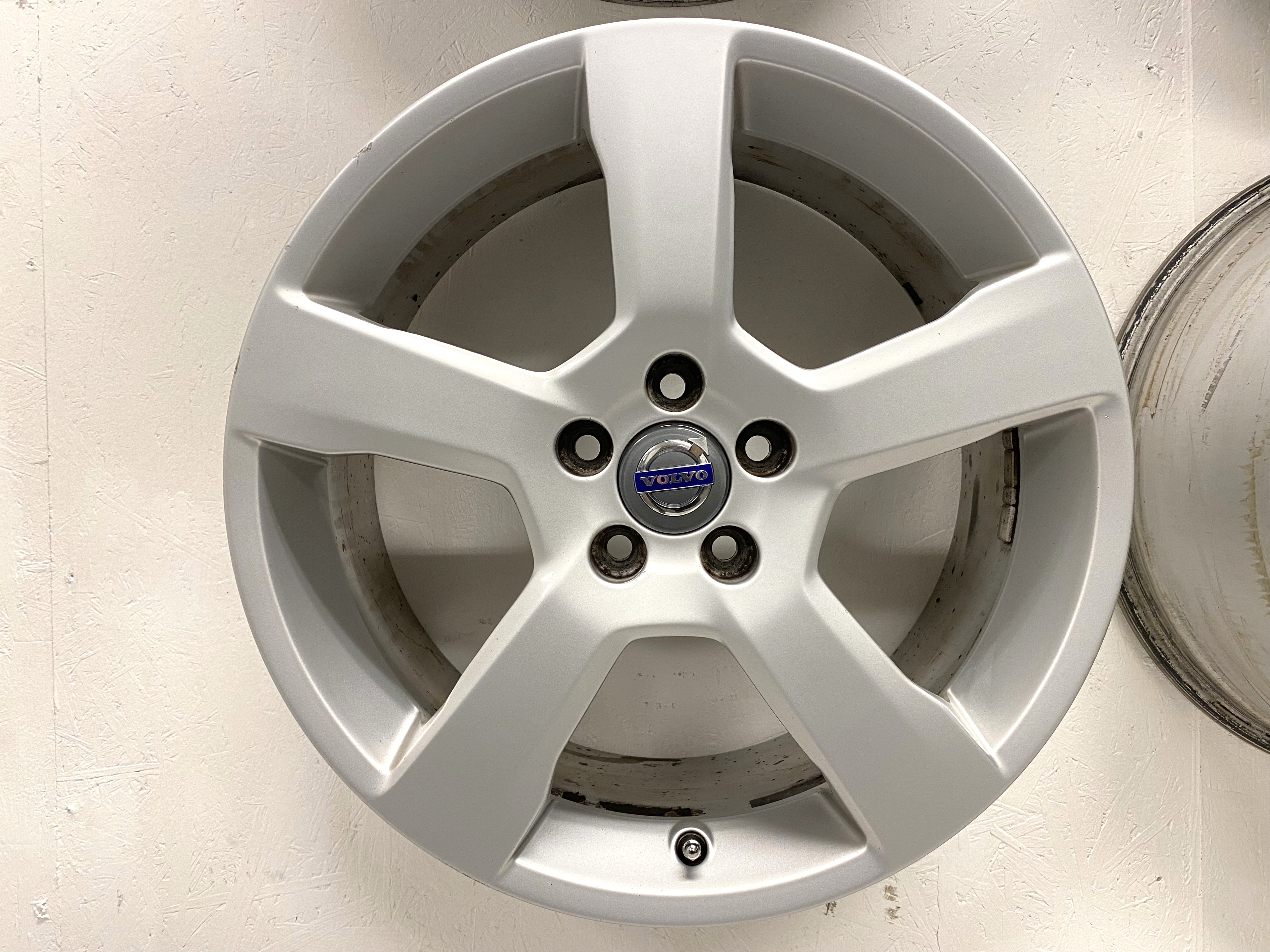BEGAGNAT | 4 st | 18" ALUFÄLGAR Original VOLVO Cratus 31255447 | 5x108 8x18 ET55 63.4 - 4
