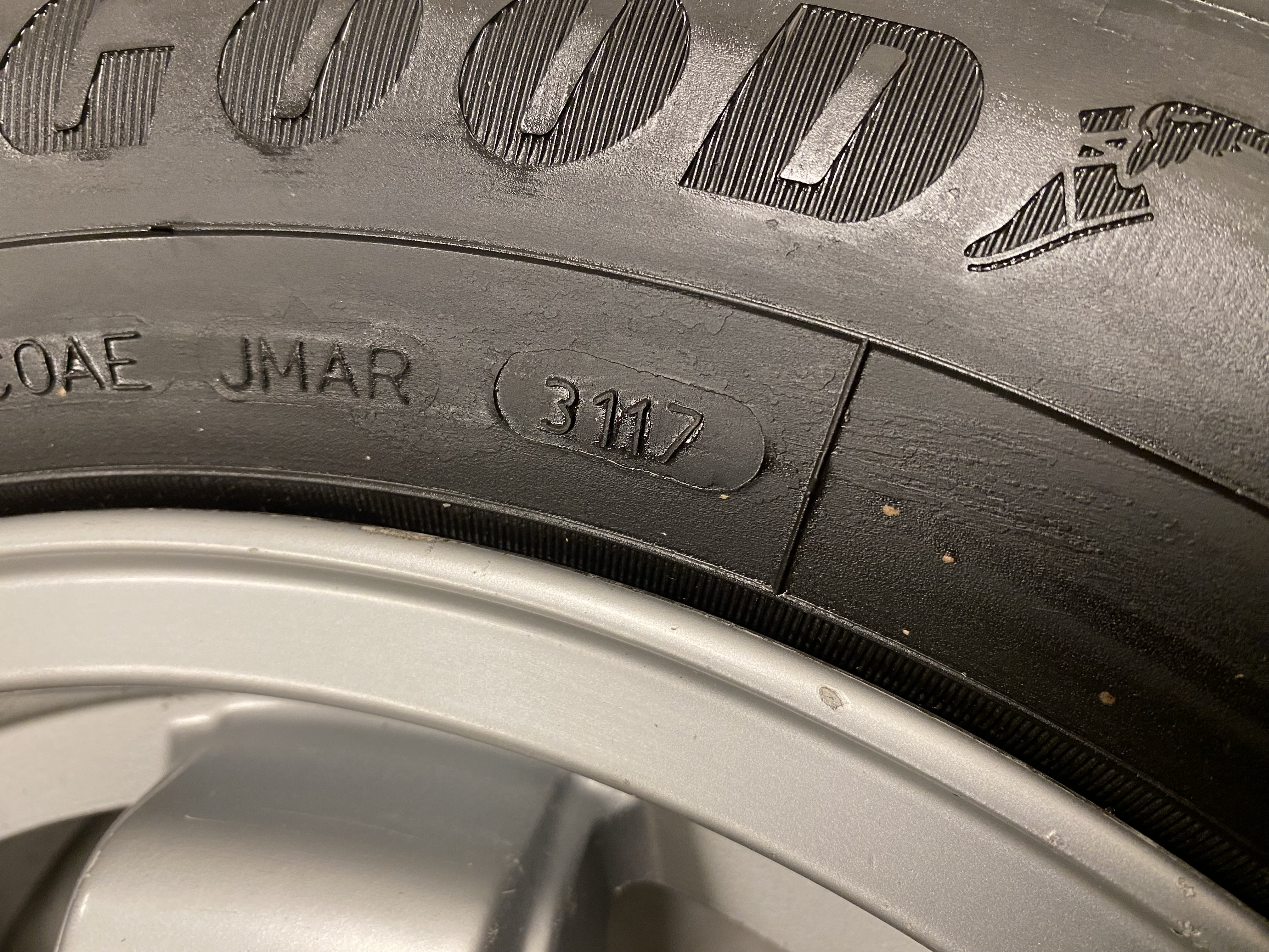 Kompletta Sommarhjul | 15" VOLVO 240 TURBO | 5x108 6x15 ET25 65.1 +  195/65 R15 91H Goodyear Efficient Grip Performance | 2 st V23-16 | 3.5|3.5mm + 2 st V31-17 | 4.5|4.5mm - 15