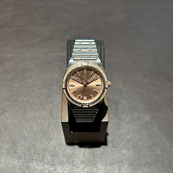 SÅLD 20 juli 2026 för 78.000:- Breitling Chronomat Automatic 36 koppar stål och 18 K rött guld med diamant bezel