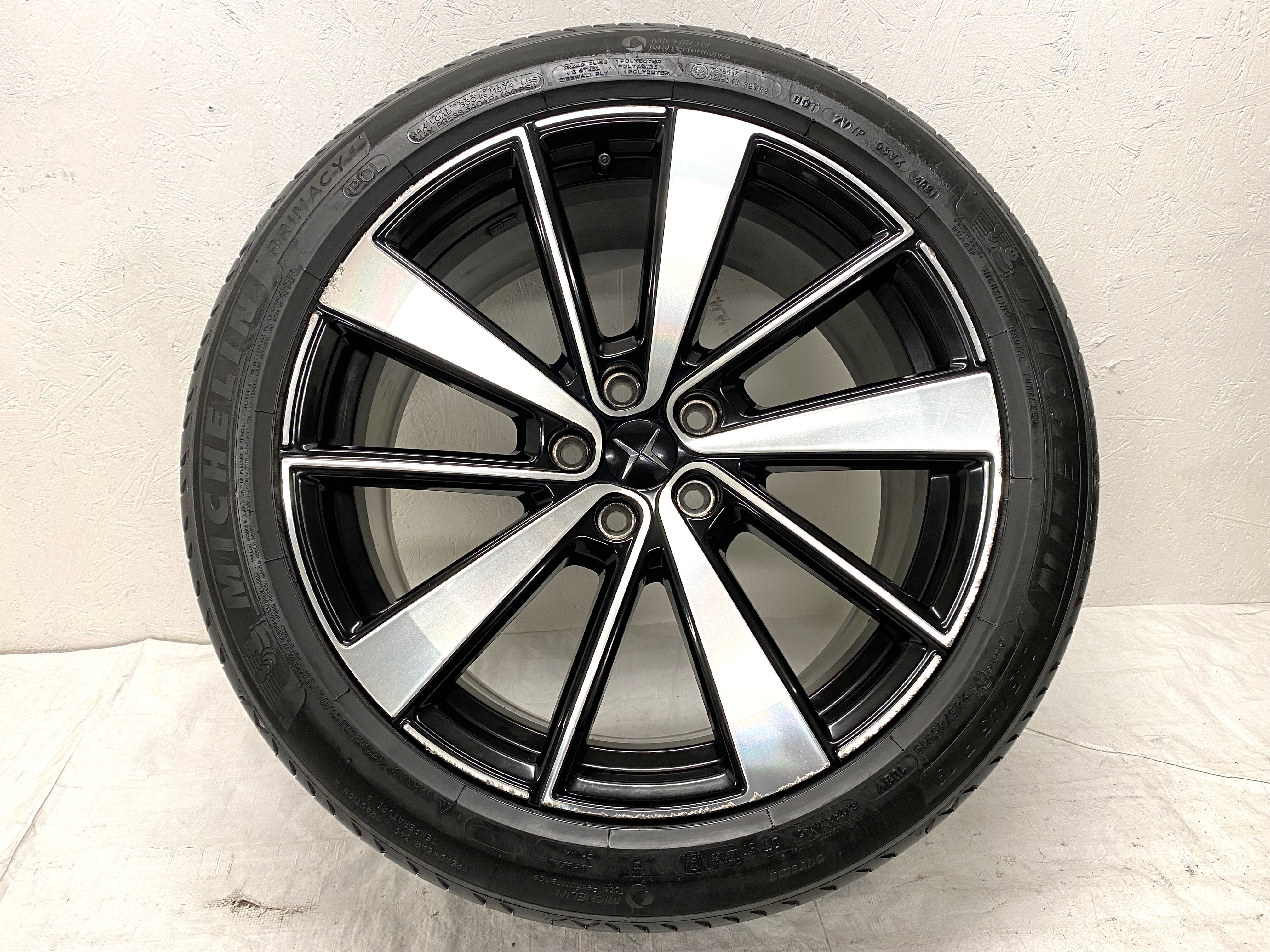 Kompletta Sommarhjul | 19" POLESTAR 2 31680895 | 5x108 | 2 st 8x19 ET50 63.4 + 2 st 9x19 ET53 63.4 | 245/45 R19 102V XL POL Michelin Primacy 4 | V46-2021 | 4mm | 4.5mm | 5mm | 5.5mm - 10