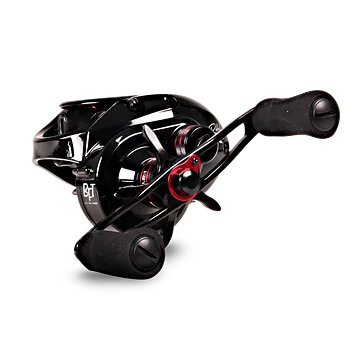 The BFT Rebel X8 fits perfectly in the hand and is available in both left and right handed models. It holds 135 meters of line (0.36 mm) and weighs 280 grams.