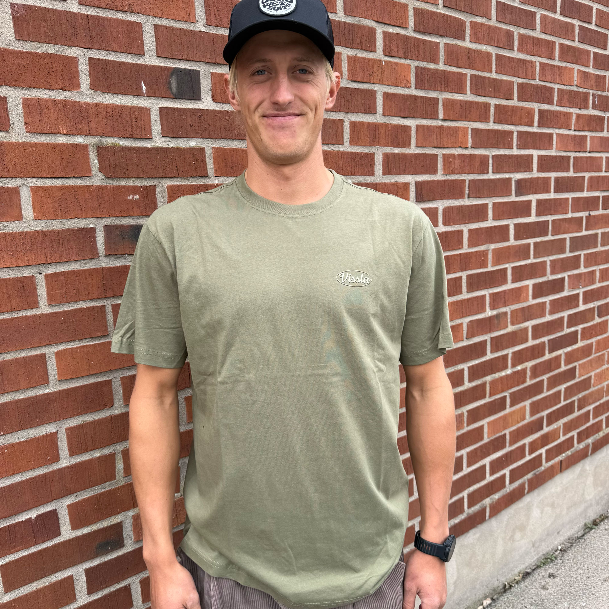 Whistle t-shirt Surfers store green