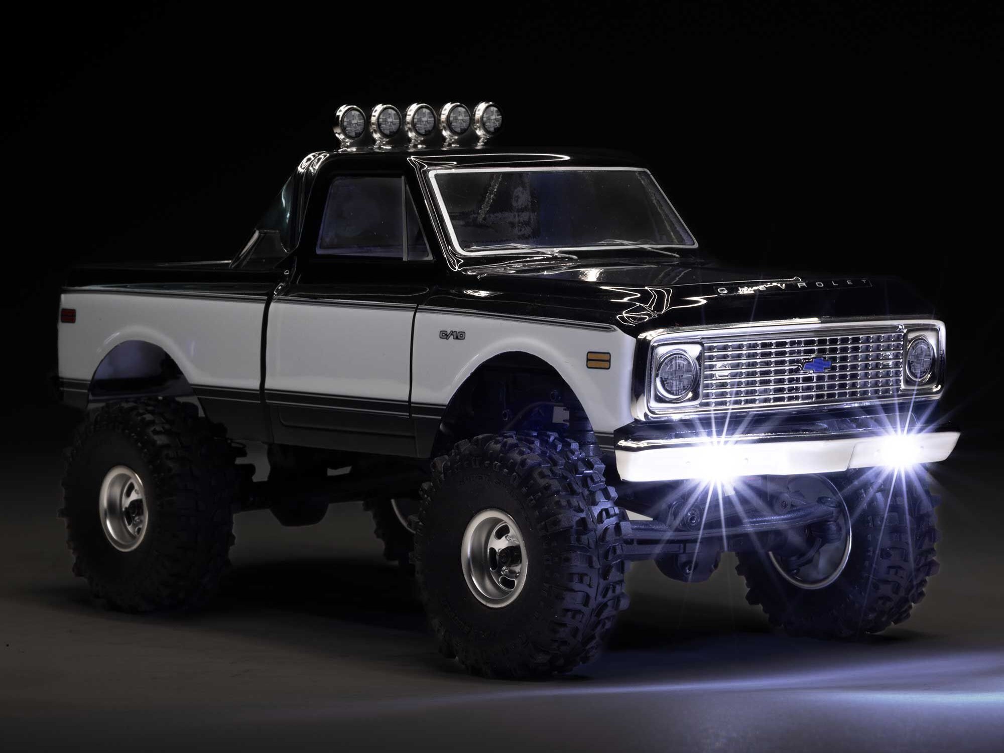 Axial 1/24 SCX24 1971 Chevrolet C10 4WD Truck RTR, Black - 21