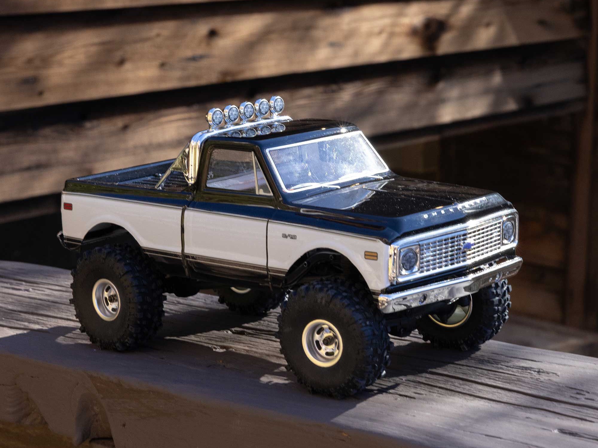 Axial 1/24 SCX24 1971 Chevrolet C10 4WD Truck RTR, Black - 23