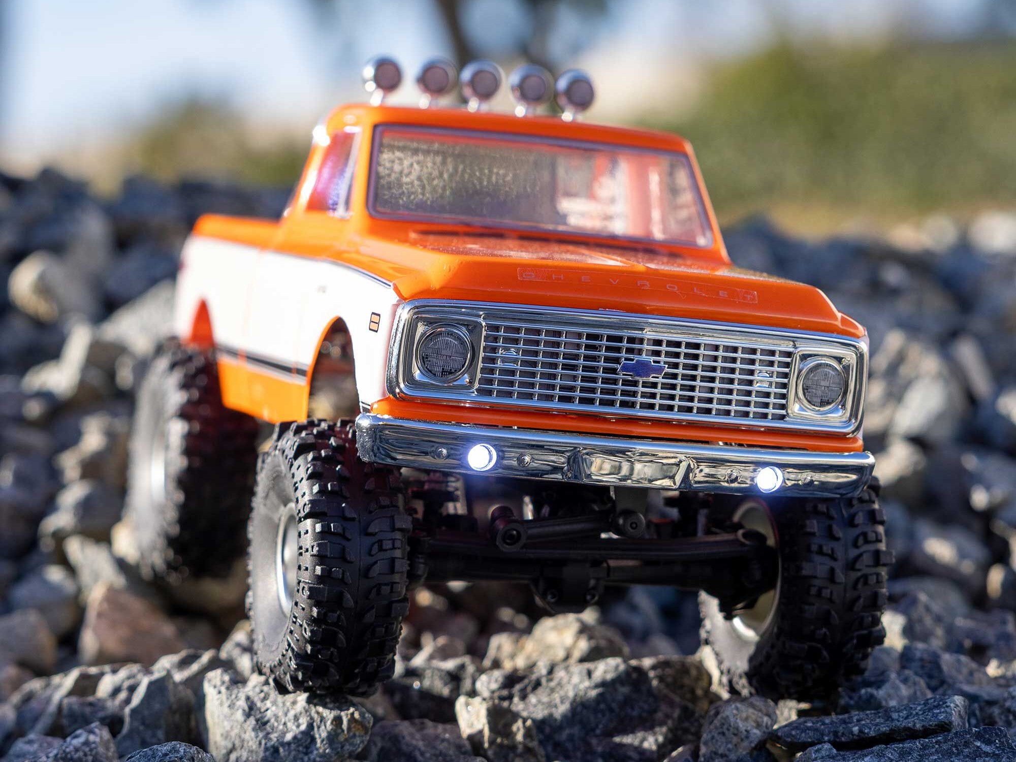 Axial 1/24 SCX24 1971 Chevrolet C10 4WD Truck RTR, Orange - 29